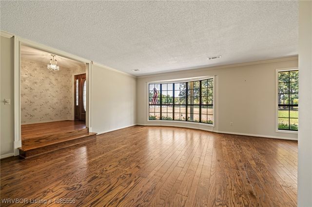 1303 S Hwy 96, Lavaca, AR 72941