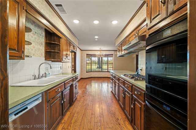 1303 S Hwy 96, Lavaca, AR 72941