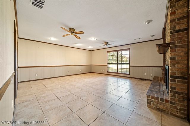 1303 S Hwy 96, Lavaca, AR 72941