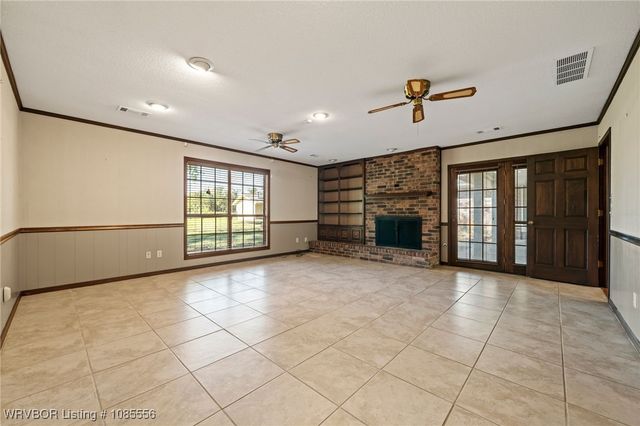 1303 S Hwy 96, Lavaca, AR 72941