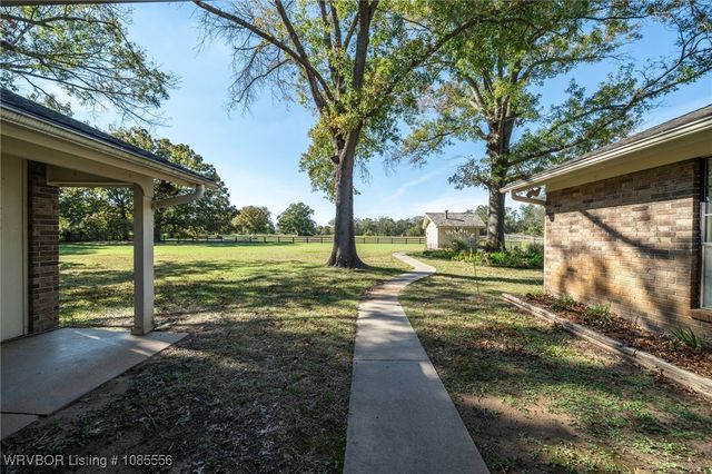 1303 S Hwy 96, Lavaca, AR 72941