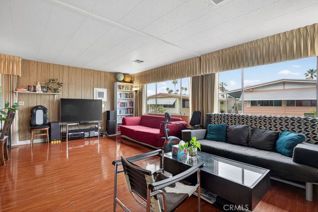 24921 Muirlands Boulevard 32, Lake Forest, CA 92630