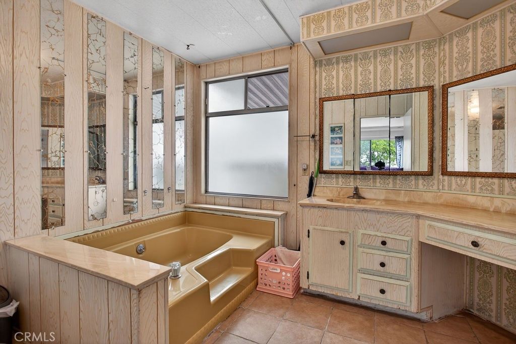 Image 18 of property listing at 24921 Muirlands Boulevard 32, Lake Forest, CA 92630