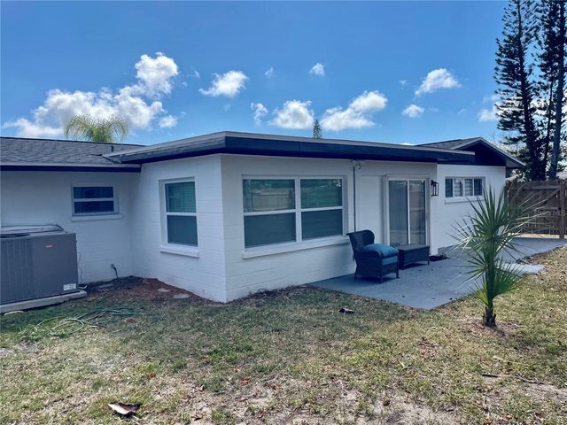 3014 SOUTHERN PARKWAY W, Bradenton, FL 34205