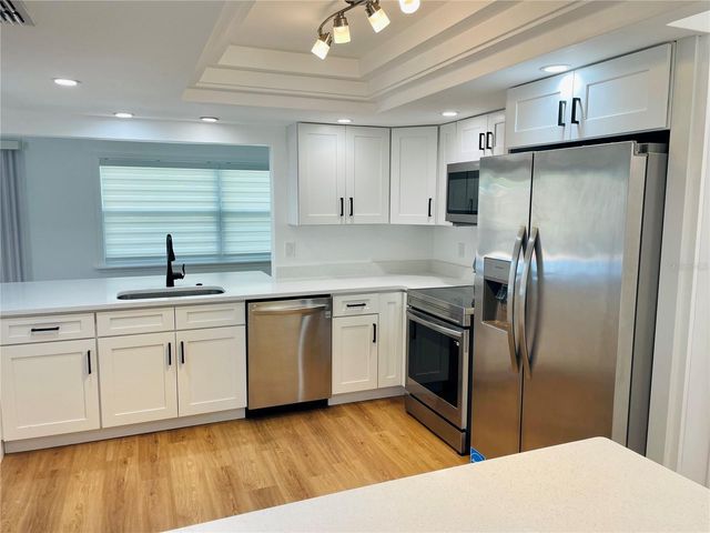 3014 SOUTHERN PARKWAY W, Bradenton, FL 34205