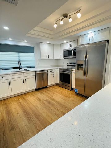 3014 SOUTHERN PARKWAY W, Bradenton, FL 34205