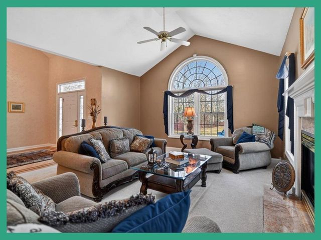 3545 Orvold Park Drive, Mcfarland, WI 53558