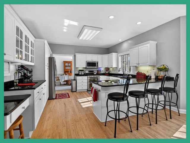 3545 Orvold Park Drive, Mcfarland, WI 53558