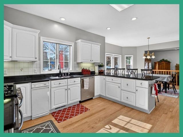 3545 Orvold Park Drive, Mcfarland, WI 53558