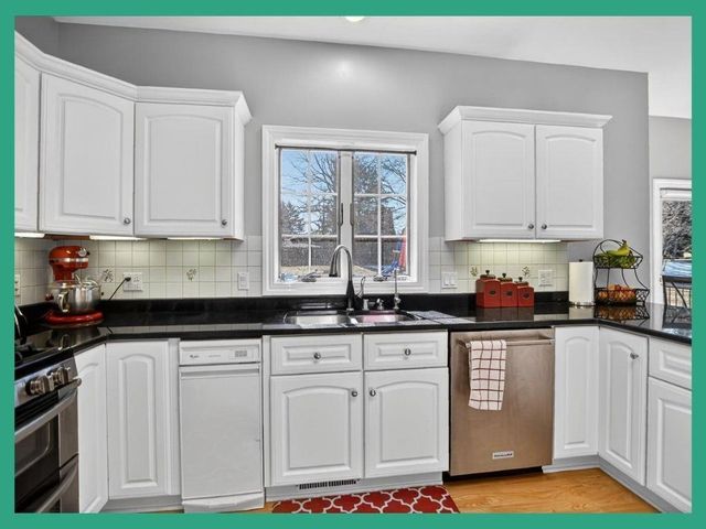 3545 Orvold Park Drive, Mcfarland, WI 53558