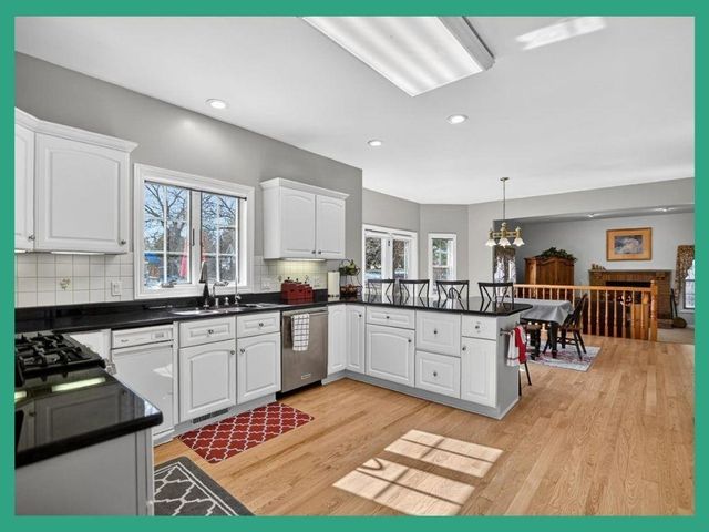 3545 Orvold Park Drive, Mcfarland, WI 53558