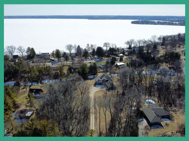 3545 Orvold Park Drive, Mcfarland, WI 53558