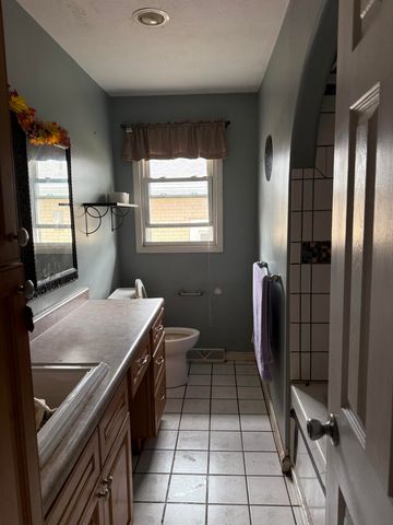 2331 S Missouri Avenue, Springfield, MO 65807