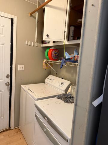 2331 S Missouri Avenue, Springfield, MO 65807