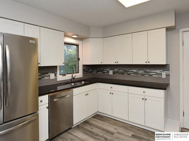 6912 Seward Street, Omaha, NE 68104