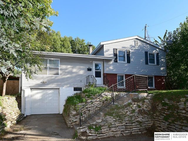 6912 Seward Street, Omaha, NE 68104