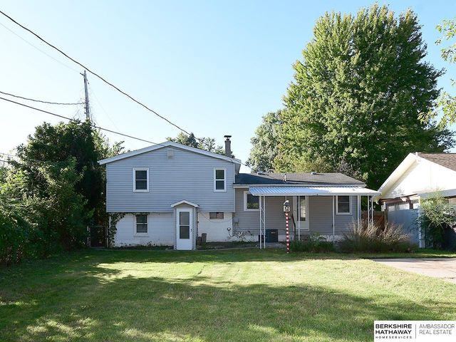 6912 Seward Street, Omaha, NE 68104