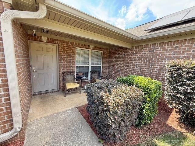 6 Cobblestone Creek Court, Little Rock, AR 72210