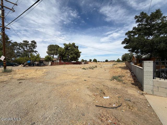 12th Ste Vic Avenue Q11 Ste, Palmdale, CA 93550