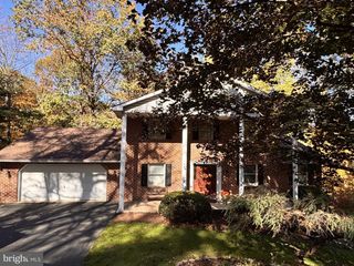 3987 LITTLE JOHN DR, York, PA 17408