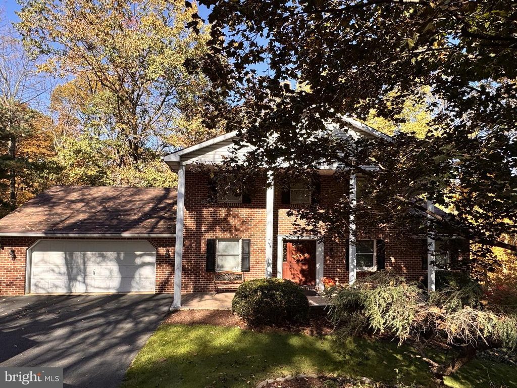 3987 LITTLE JOHN DR, York, PA 17408