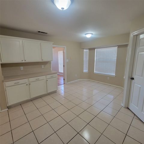 903 Worden Drive, Cedar Hill, TX 75104