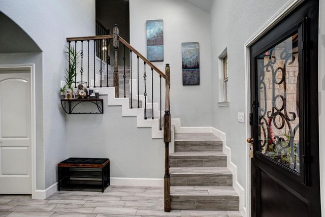 160 Nuuanu LN, Bastrop, TX 78602