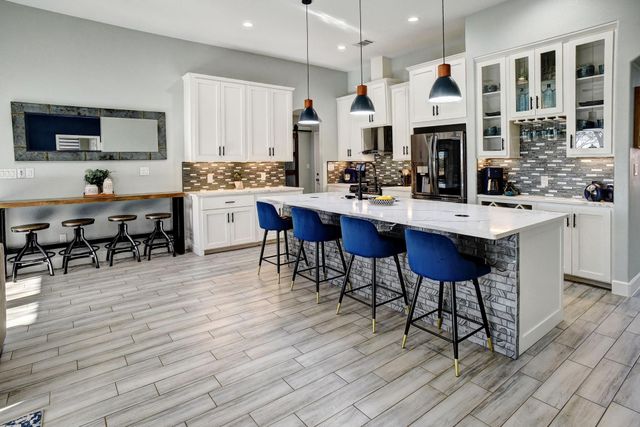 160 Nuuanu LN, Bastrop, TX 78602