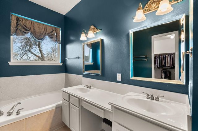 419 Brooks Street, Sugar Land, TX 77478