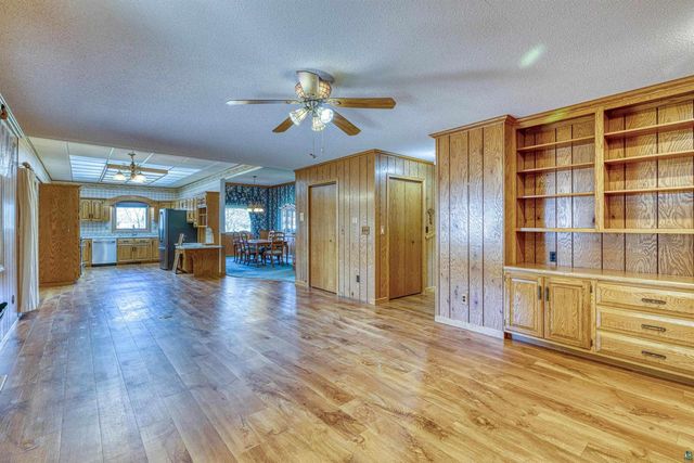 1404 10th St, Superior, WI 54880