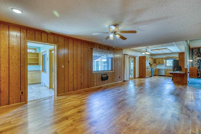 1404 10th St, Superior, WI 54880