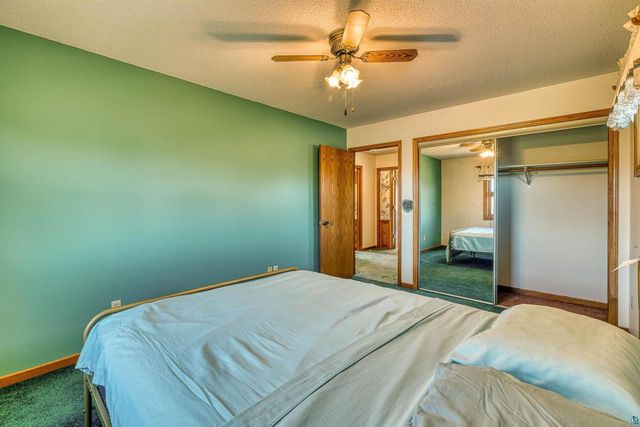 1404 10th St, Superior, WI 54880