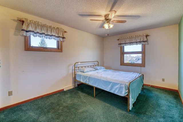 1404 10th St, Superior, WI 54880