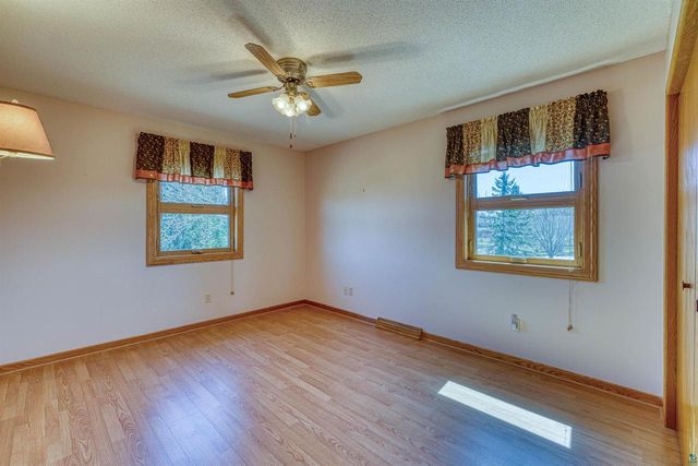 1404 10th St, Superior, WI 54880