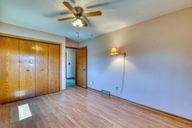 1404 10th St, Superior, WI 54880