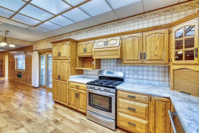 1404 10th St, Superior, WI 54880