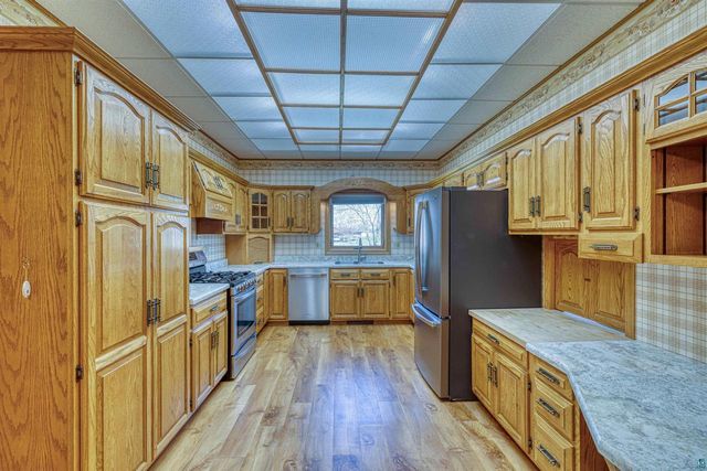 1404 10th St, Superior, WI 54880