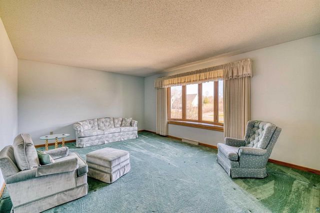 1404 10th St, Superior, WI 54880