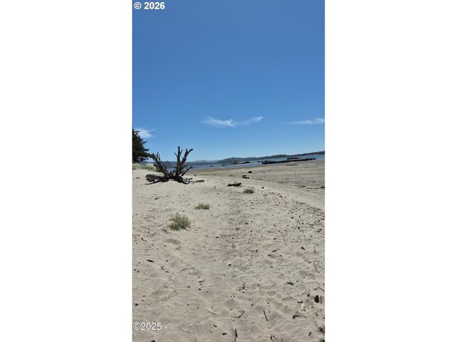 1302 Sw 63RD St, Lincoln City, OR 97367