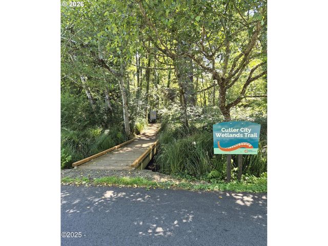 1302 Sw 63RD St, Lincoln City, OR 97367