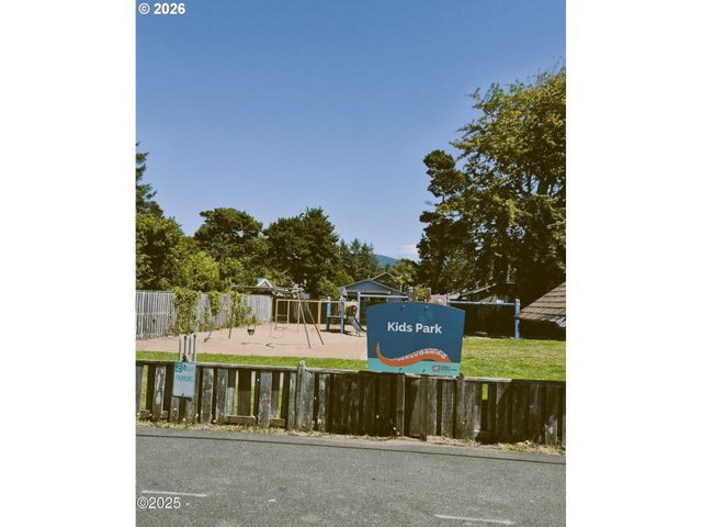 1302 Sw 63RD St, Lincoln City, OR 97367