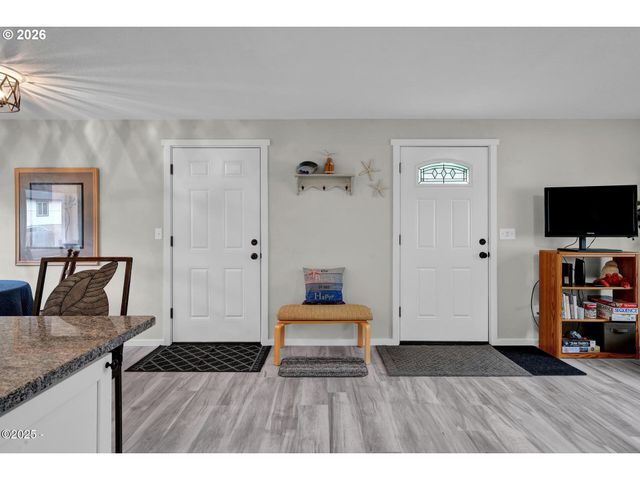 1302 Sw 63RD St, Lincoln City, OR 97367