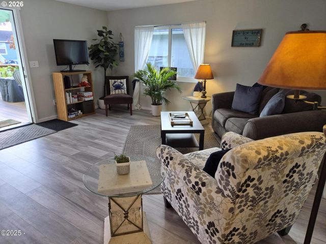 1302 Sw 63RD St, Lincoln City, OR 97367