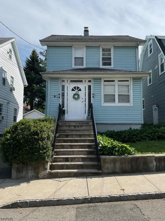 18 Park Drive North, West Orange Twp., NJ 07052