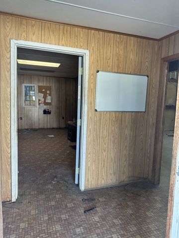 411 W Main St, Hohenwald, TN 38462