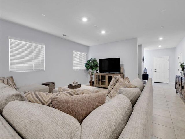 1338 Callison Way, Olivehurst, CA 95961