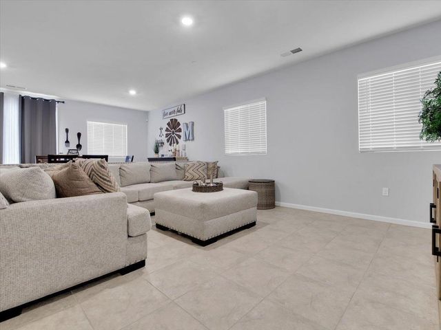 1338 Callison Way, Olivehurst, CA 95961