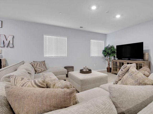 1338 Callison Way, Olivehurst, CA 95961