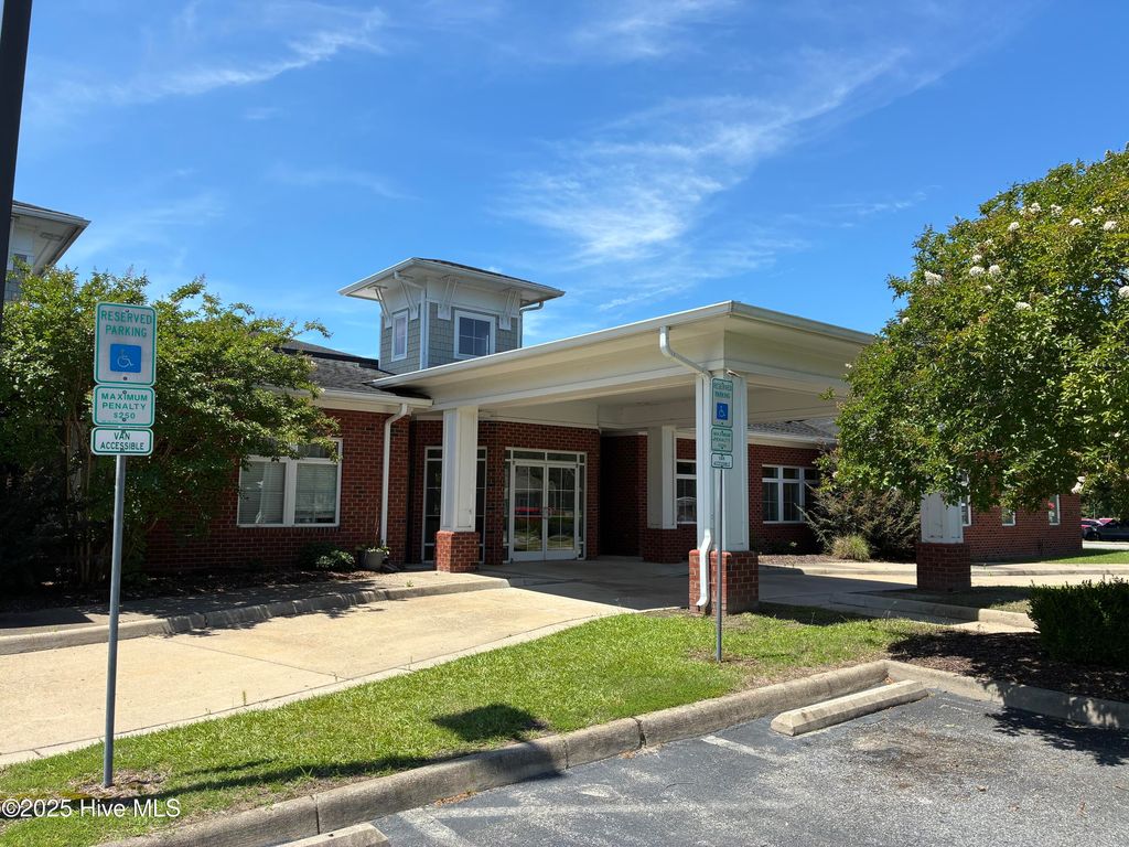 1507 N Road Street 2, Elizabeth City, NC 27909