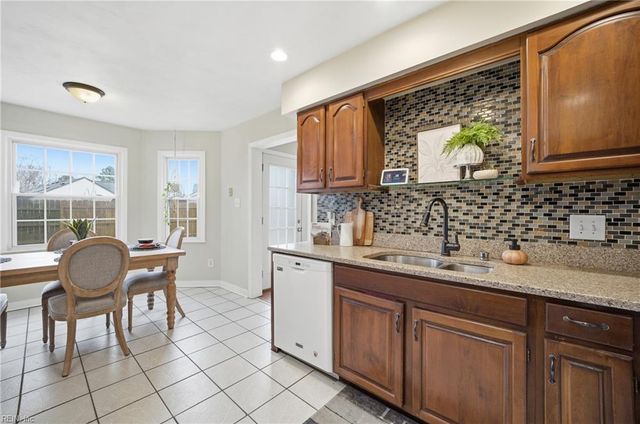 1257 Warner Hall DR, Virginia Beach, VA 23454